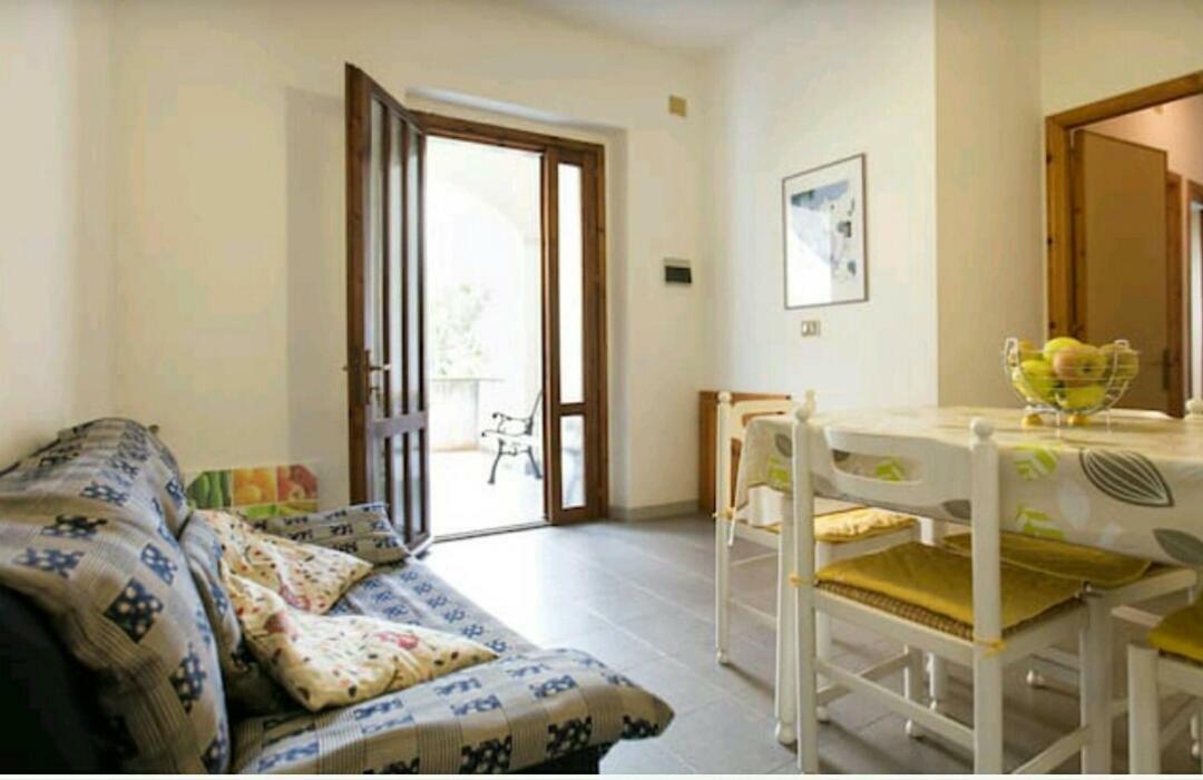 Il Comandante Villa Santa Maria Navarrese Bagian luar foto