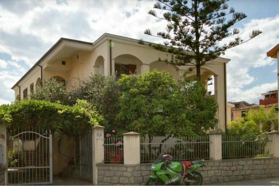 Il Comandante Villa Santa Maria Navarrese Bagian luar foto